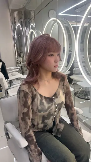 カラー ANN GAGAのヘアスタイル