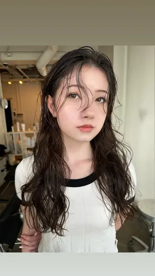 ロング パーマ ルカ/ ニュアンスヘアのヘアスタイル