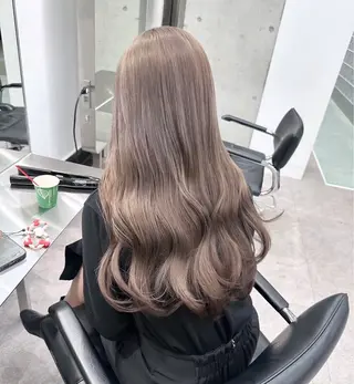 ロング カラー ミルクティーベージュ /sara💛のヘアスタイル