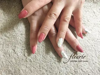 ネイル フルリール 【プライベートサロンのネイルデザイン