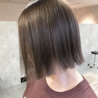 ミディアム カラー universe tokyoのヘアスタイル