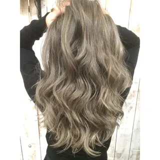 ロング カラー 井上 一平のヘアスタイル