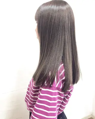 セミロング カラー GLAD 萩原のヘアスタイル