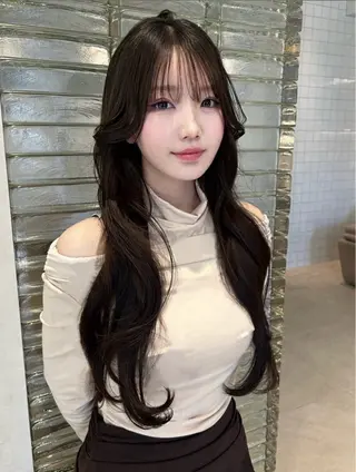 ミディアム カラー ヘアアレンジ Salowin原宿ash所属・‎透明感×艶髪 ‎🫒maki🎀のヘアスタイル