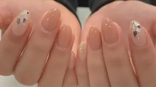 ネイル ネイルサロン カーニバルマニア 明石店所属・宇久 澪のネイルデザイン