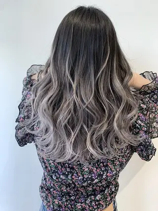 ロング カラー ヘアアレンジ パーマ 公式 Ease by amble luxeのヘアスタイル