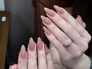 ミディアム フォン NAILのネイルデザイン
