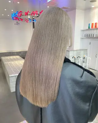 ショート カラー 💫艶カラー特化／ ベージュ💫ユウゴのヘアスタイル