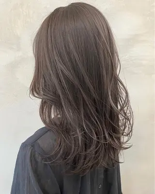 セミロング 🫧透明感カラー🫧 OIKAWAのヘアスタイル