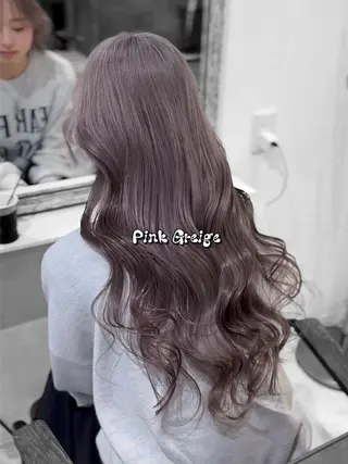 ロング カラー ura/デザイン/ ハイトーン/個性派のヘアスタイル