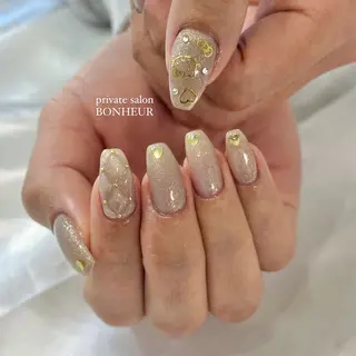ネイル BONHEUR Annaのネイルデザイン