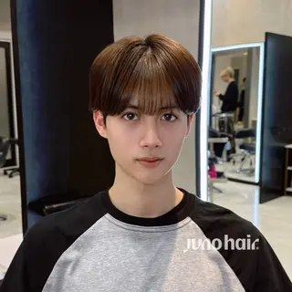 メンズ 韓国レイヤー🪽 無重力パーマナツキのヘアスタイル