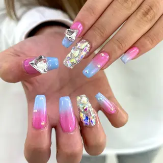 ネイル total salon Bell所属・Totalsalon Bell【嶌田彩華】のネイルデザイン