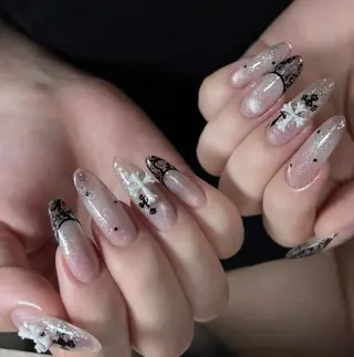 ネイル Pure&Rich Nailのネイルデザイン