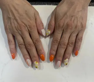 ネイル LaViena姫路所属・e_nail 〜本格ケア〜のネイルデザイン