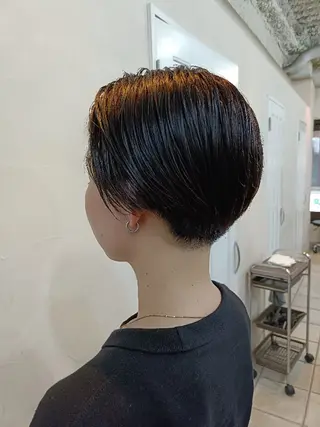 ショート 勝連 利恵のヘアスタイル