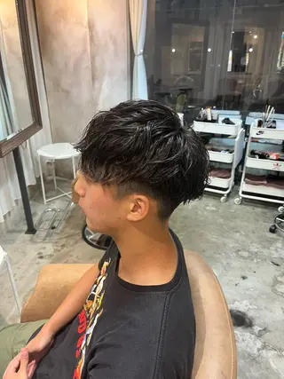 ミディアム パーマ 秋葉 玲唯のヘアスタイル