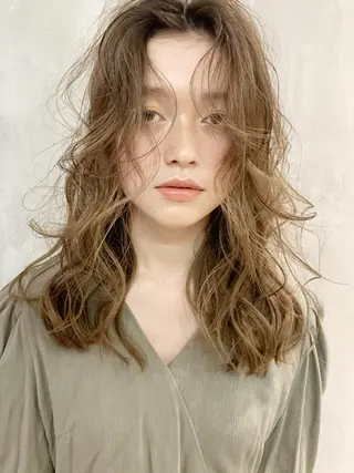 セミロング カラー パーマ ヘアアレンジ ITbyALBUM 中野店のヘアスタイル