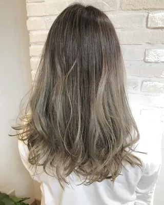 セミロング カラー ヘアアレンジ 遠藤 拓馬のヘアスタイル