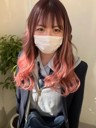 ロング カラー 羽エクステ🩷 🤍まき🤍のヘアスタイル