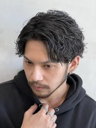 パーマ メンズ is by fifth所属・fifth 山中達也のヘアスタイル