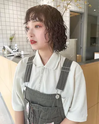 ミディアム パーマ ラベンダーカラー＆ ミルクティー太田のヘアスタイル