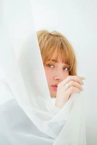 ミディアム カラー ネイル 林 里美のヘアスタイル