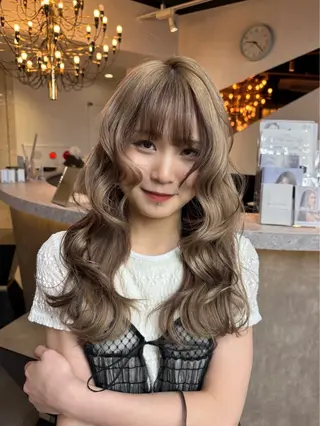 ロング カラー ヘアアレンジ 西谷 さきのヘアスタイル