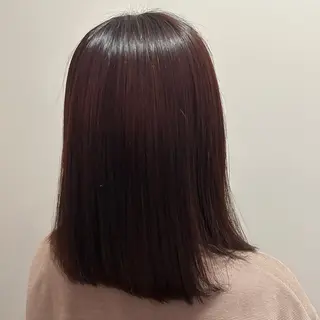 ミディアム カラー 岡本 妃麗のヘアスタイル