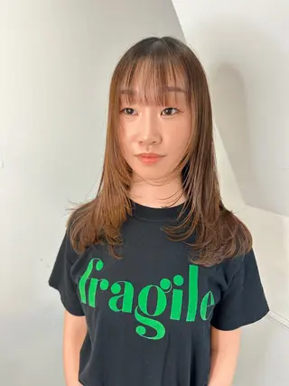 セミロング 艶髪カラー/レイヤ ー支持No.1renのヘアスタイル