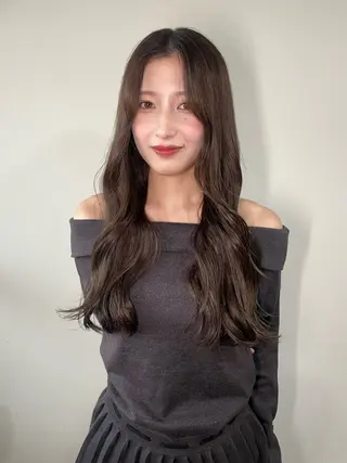 ロング カラー カットモデル/ ハイトーン/ゆうあのヘアスタイル