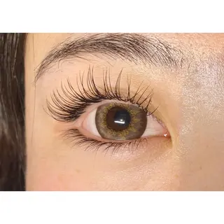 マツエク・マツパ LUMIA eye lash garden所属・LUMIA gardenの眉毛・アイブロウイメージ