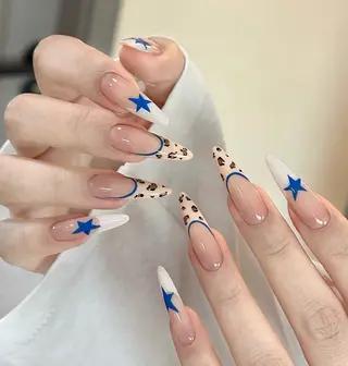 ネイル U +のネイルデザイン