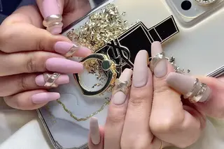 ネイル マツエク・マツパ アイブロウ Nail&eye Belire 新宿のネイルデザイン