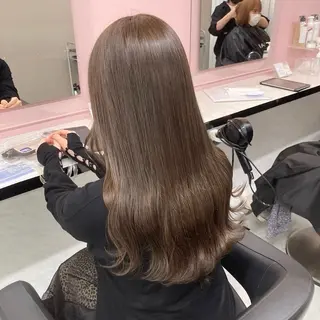 ロング カラー 透明感ベージュ🤎 manami👒🌿のヘアスタイル