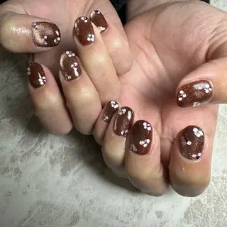 ネイル repos~ルポ~所属・里見 麗のネイルデザイン