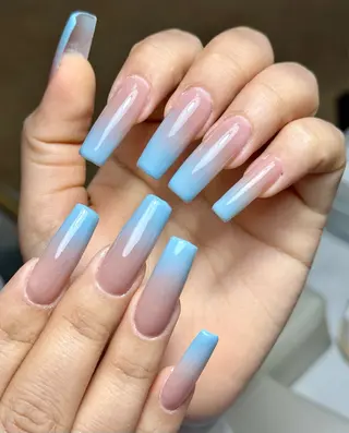 ネイル AngelChris ビューティーサロンのネイルデザイン