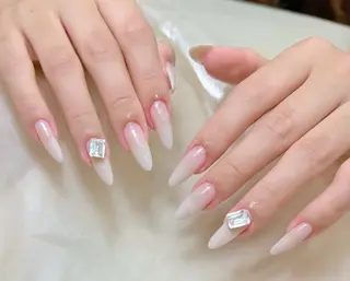 ネイル 高木 維麗絲のネイルデザイン