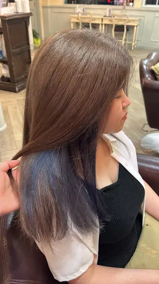 ロング カラー アオバ / ハイトーンカラーのヘアスタイル