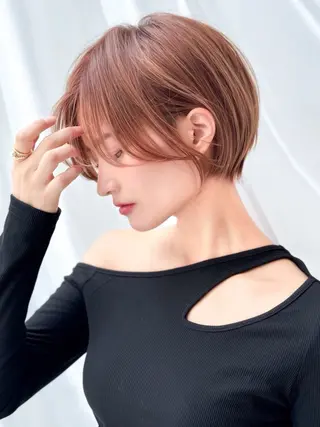 ショート 韓国ヘア/レイヤー/ 顔まわり足立遥奈のヘアスタイル
