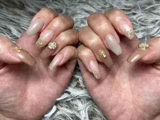 セミロング ネイル ✴︎ Delightのネイルデザイン