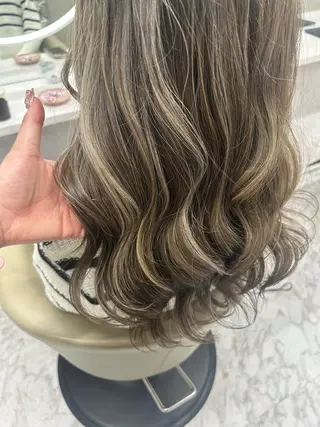 ロング PINQ she所属・Pinq she Ayana👀🤍のヘアスタイル