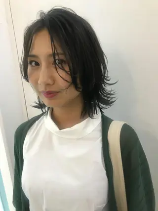 ショート pole/apartment所属・💓パーマ，💗 レイヤーカットのヘアスタイル