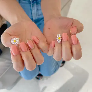 ネイル esby Loely MIZUKIのネイルデザイン