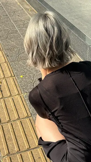 ミディアム カラー 🍓ハイトーンカラー 🎀nene🍓のヘアスタイル