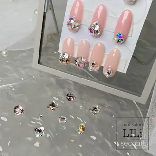 ネイル Ayane 🫧のネイルデザイン