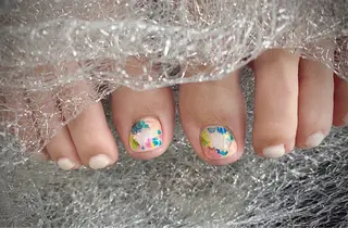 ネイル I-nailロング /ワンホン/キラキラのネイルデザイン