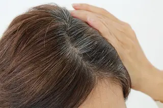 カラー KAMIO CION所属・杉岡 佑樹のヘアスタイル