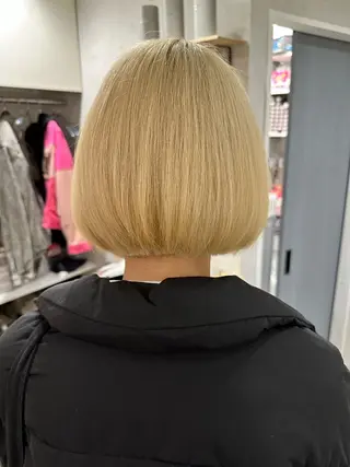 ミディアム JOS所属・上野/エフェクトブリ ーチ✂︎touiのヘアスタイル