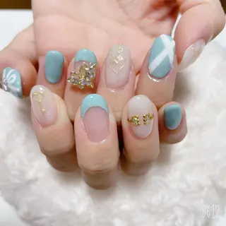 ネイル The Best Beauty受付担当のヘアスタイル